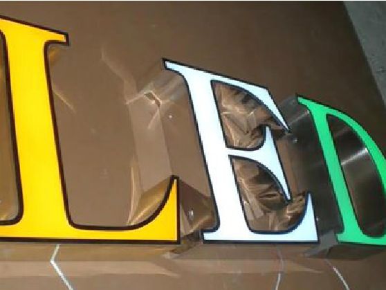 南乐介绍LED招牌的基础知识。