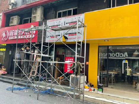 南乐制作广告招牌如何避免它发黄？